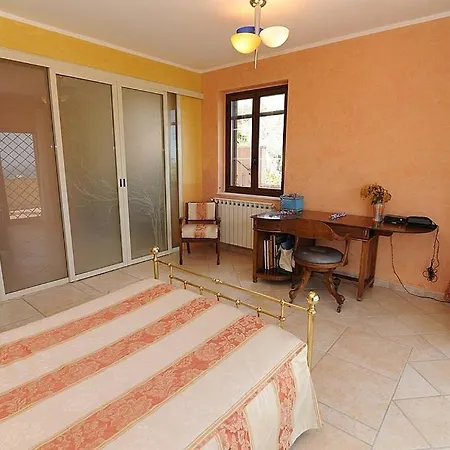 Campo Calabro Sleeps 8 Air Con Wifi Casa La Rosa