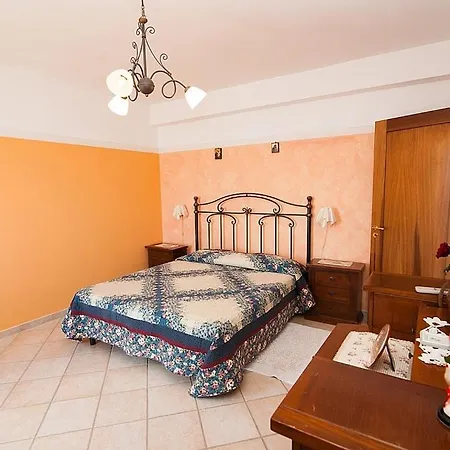 Campo Calabro Sleeps 8 Air Con Wifi Villa Casa La Rosa